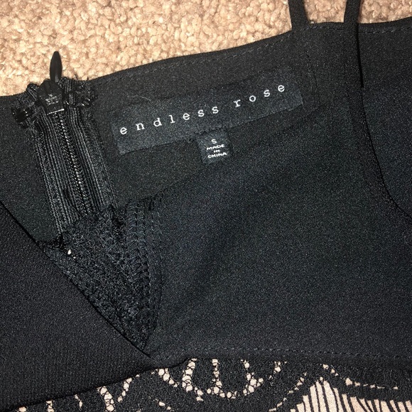 Endless rose lace dress - Picture 4 of 5